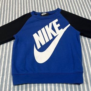 Nike Toddler Sweatshirt and Pants Set